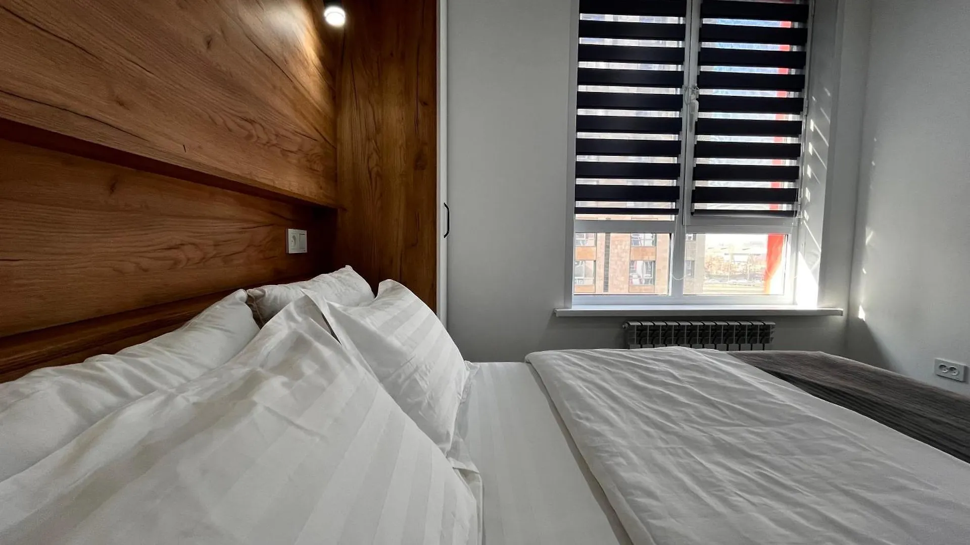 Apartment Business Raimbek19-27 Residence, 1Br & Drinking Water As A Gift Almaty